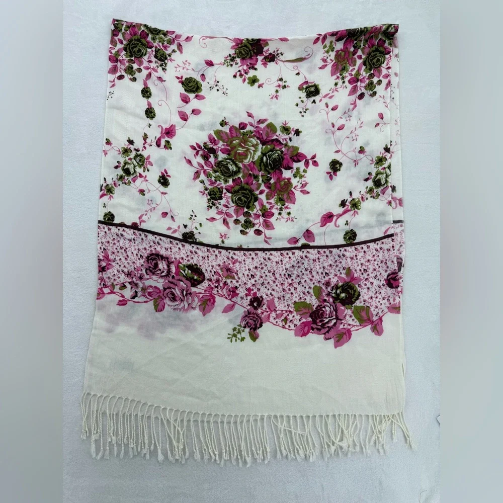 Pashmina ivory floral scarf with pink and green roses